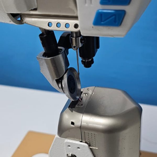 JACK S7 COMPUTERISED SINGLE NEEDLE POST BED SEWING MACHINE - Image 2
